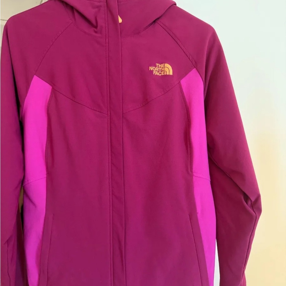 The North Face Women's Magenta and Pink Ski Jacket